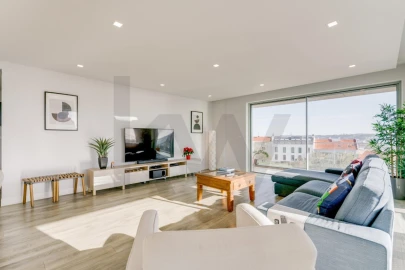 Apartamento T3 para Venda em Algés, Linda-A-Velha e Cruz Quebrada-Dafundo