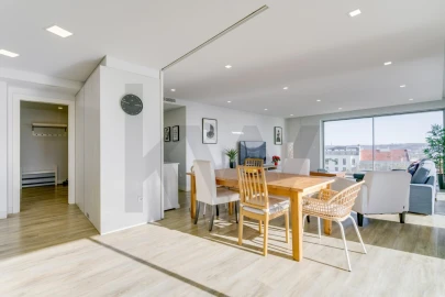 Apartamento T3 para Venda em Algés, Linda-A-Velha e Cruz Quebrada-Dafundo