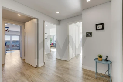 Apartamento T3 para Venda em Algés, Linda-A-Velha e Cruz Quebrada-Dafundo