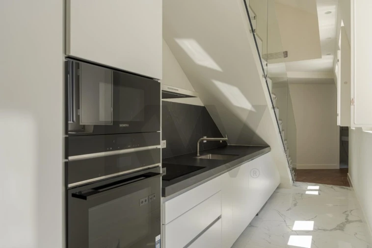 Apartamento T2 para Venda em Misericórdia Foto 12