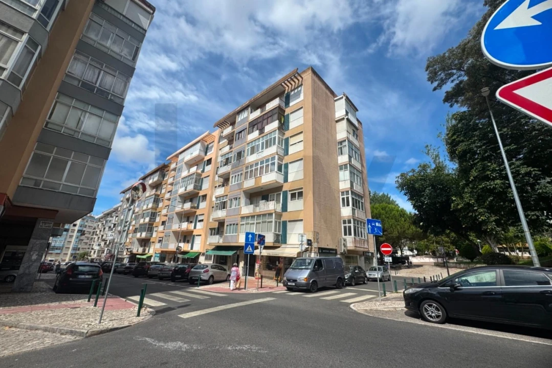 Apartamento T2 para Venda em Massamá e Monte Abraão Foto 22