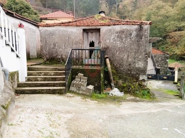 Moradia T2 para Venda em Riba de Mouro