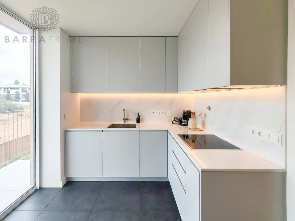 Apartamento T1 para Venda em Quarteira Foto 3