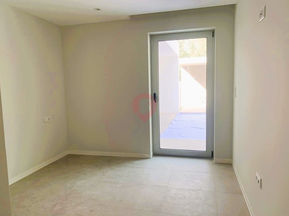 Moradia T4 para Venda em Troporiz e Lapela Foto 10