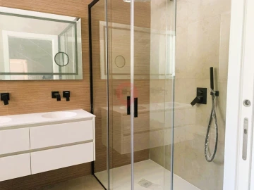 Moradia T4 para Venda em Troporiz e Lapela