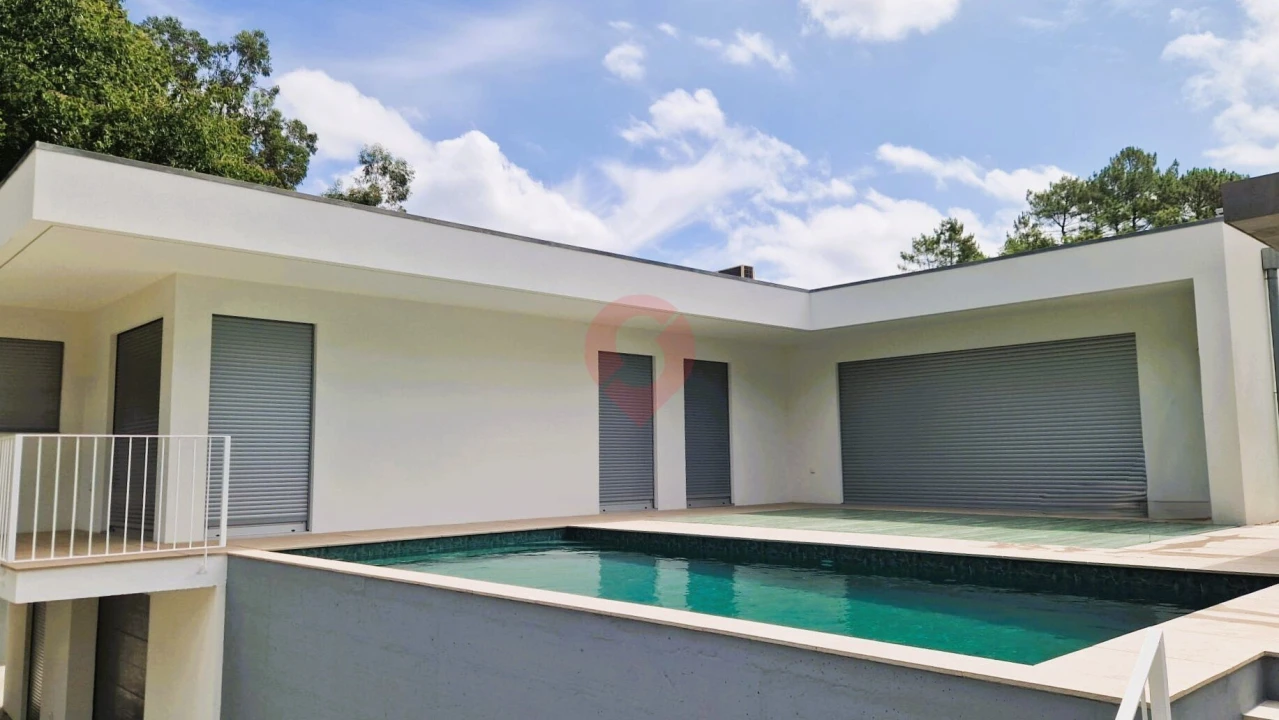 Moradia T4 para Venda em Troporiz e Lapela Foto 6