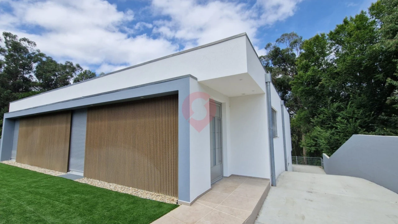 Moradia T4 para Venda em Troporiz e Lapela Foto 8