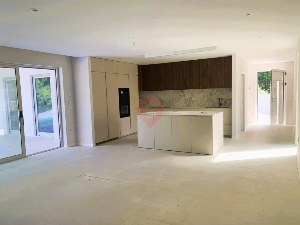 Moradia T4 para Venda em Troporiz e Lapela Foto 6