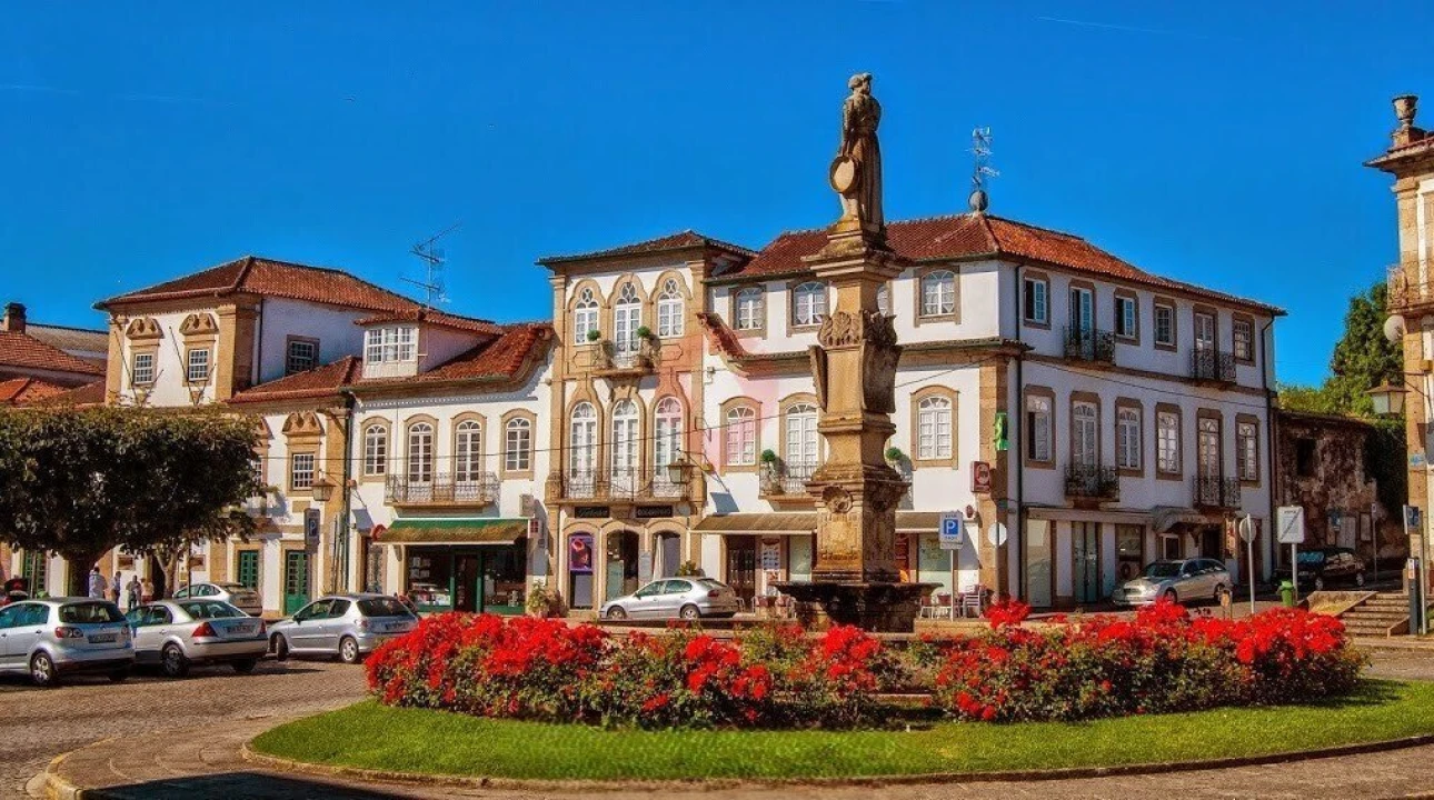 Loja para Venda em Monção e Troviscoso Foto 10