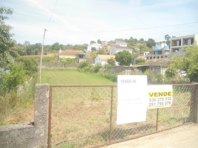 Terreno para Venda em Gondarem Foto 3