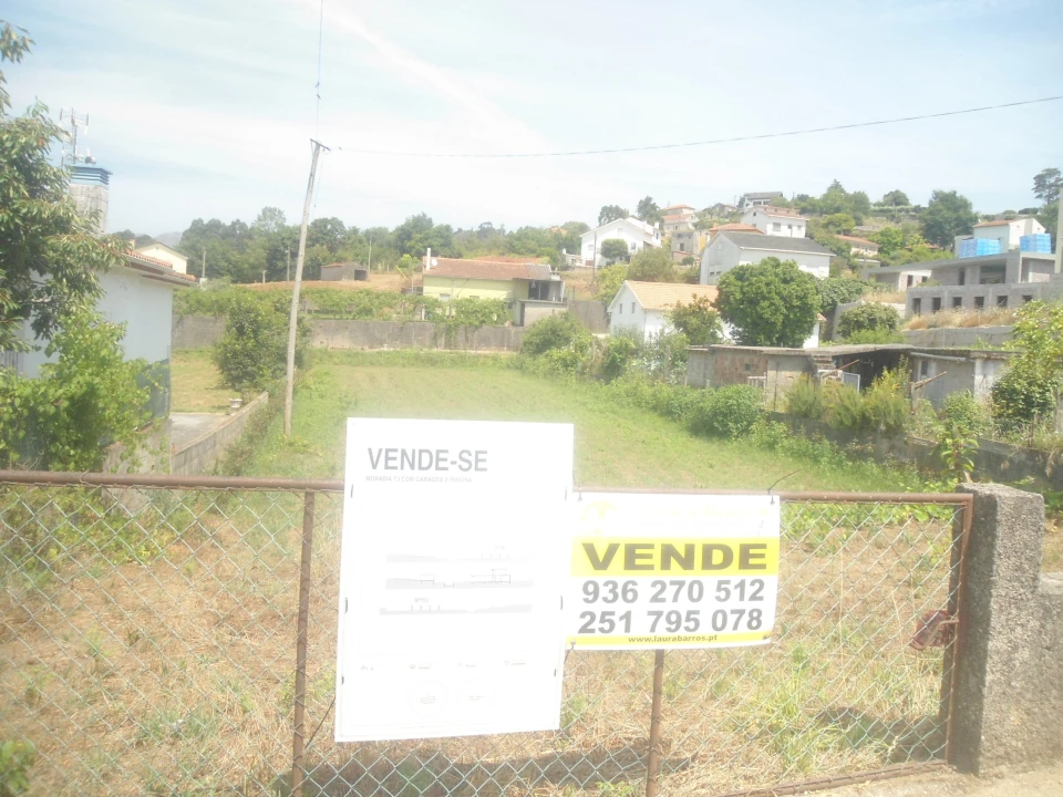 Terreno para Venda em Gondarem Foto 2