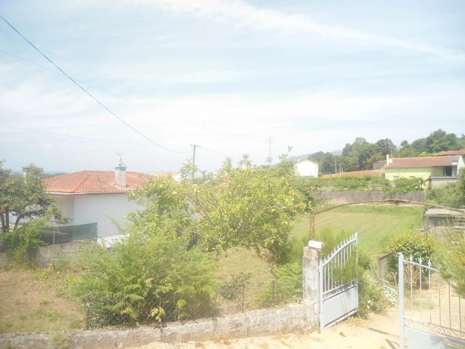 Terreno para Venda em Gondarem Foto 7