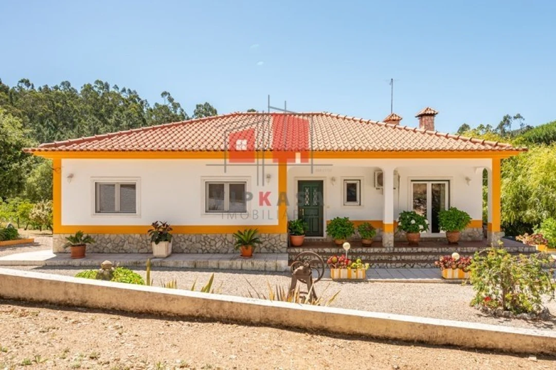Moradia T3 para Venda em Lousa Foto 1