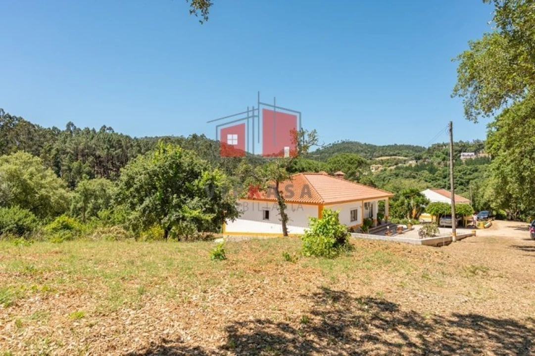 Moradia T3 para Venda em Lousa Foto 3