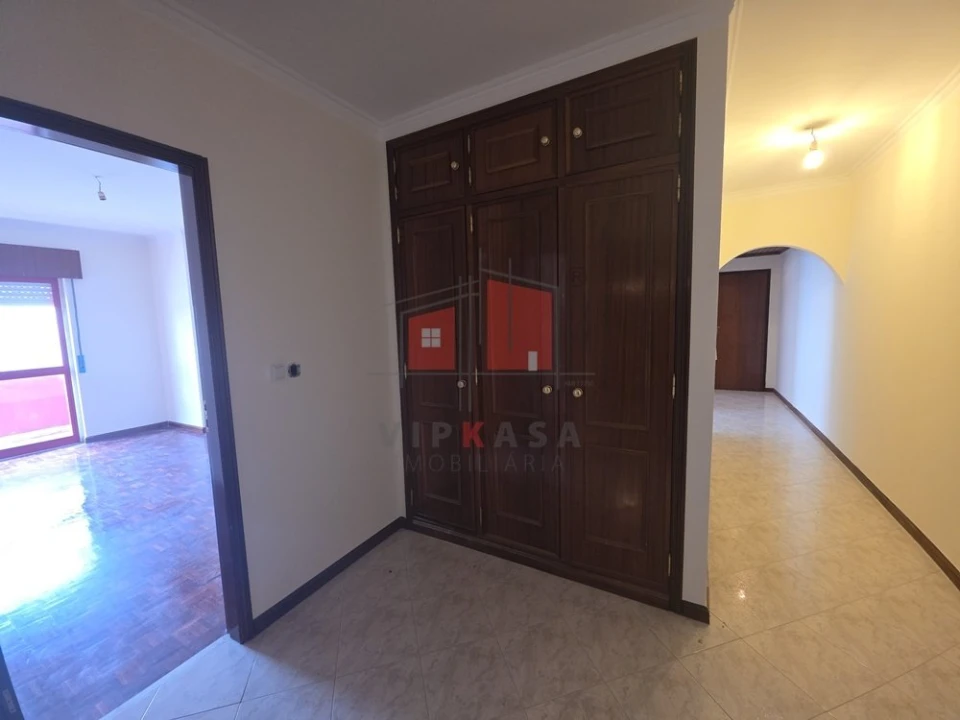 Apartamento T2 para Venda em Algueirão-Mem Martins Foto 9