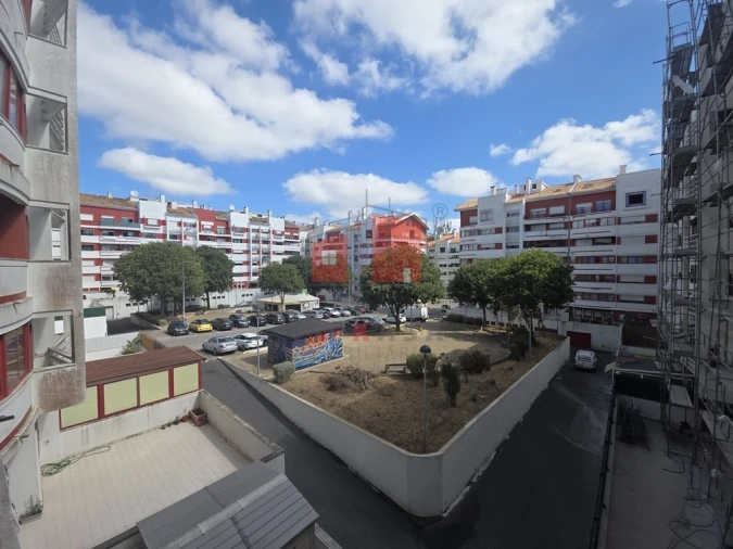 Apartamento T2 para Venda em Algueirão-Mem Martins Foto 7