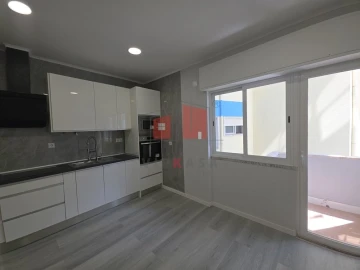 Apartamento T1 para Venda em Venteira