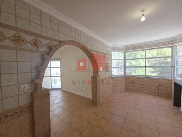 Apartamento T3 para Venda em Algueirão-Mem Martins