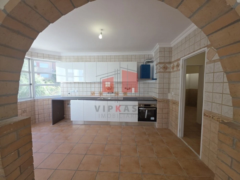 Apartamento T3 para Venda em Algueirão-Mem Martins Foto 3