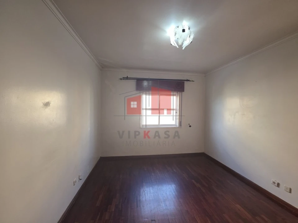 Apartamento T2 para Venda em Algueirão-Mem Martins Foto 6