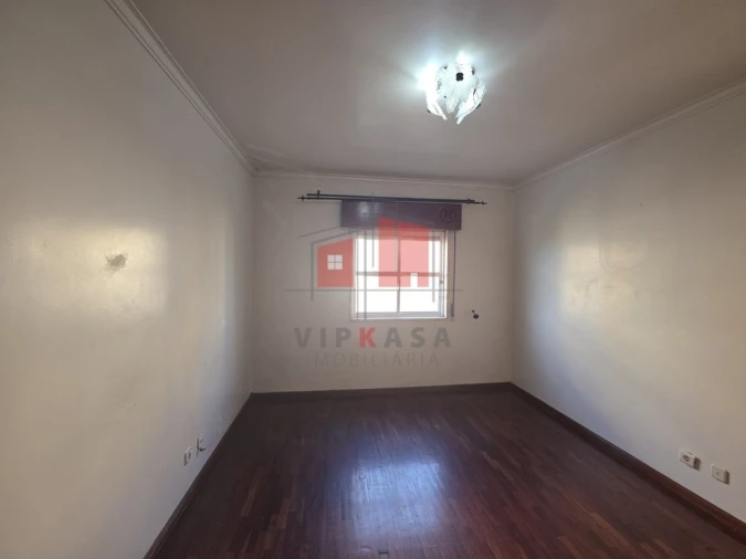 Apartamento T2 para Venda em Algueirão-Mem Martins Foto 6