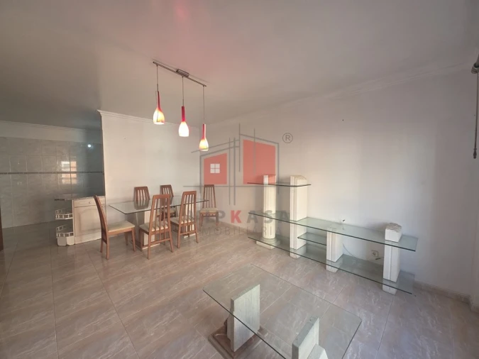 Apartamento T2 para Venda em Algueirão-Mem Martins Foto 4