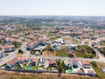 Terreno para Venda em Leiria, Pousos, Barreira e Cortes