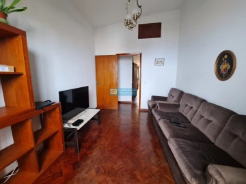 Moradia T6 para Venda em Santa Cruz