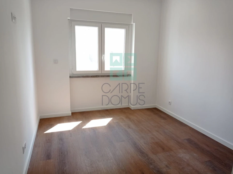 Apartamento T2 para Venda em Venteira Foto 11