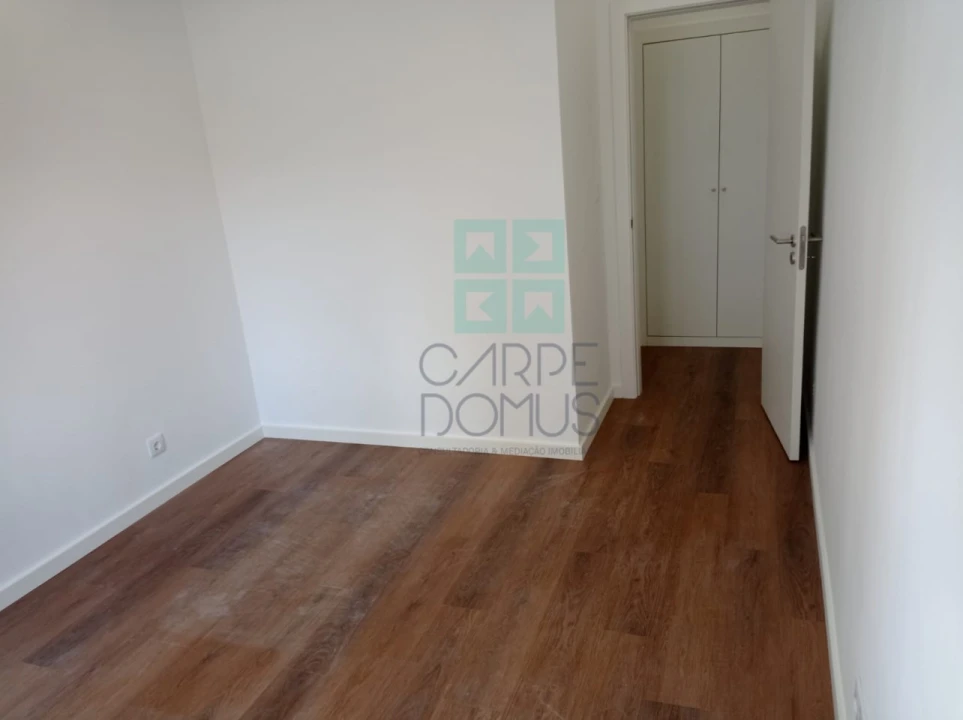 Apartamento T2 para Venda em Venteira Foto 12
