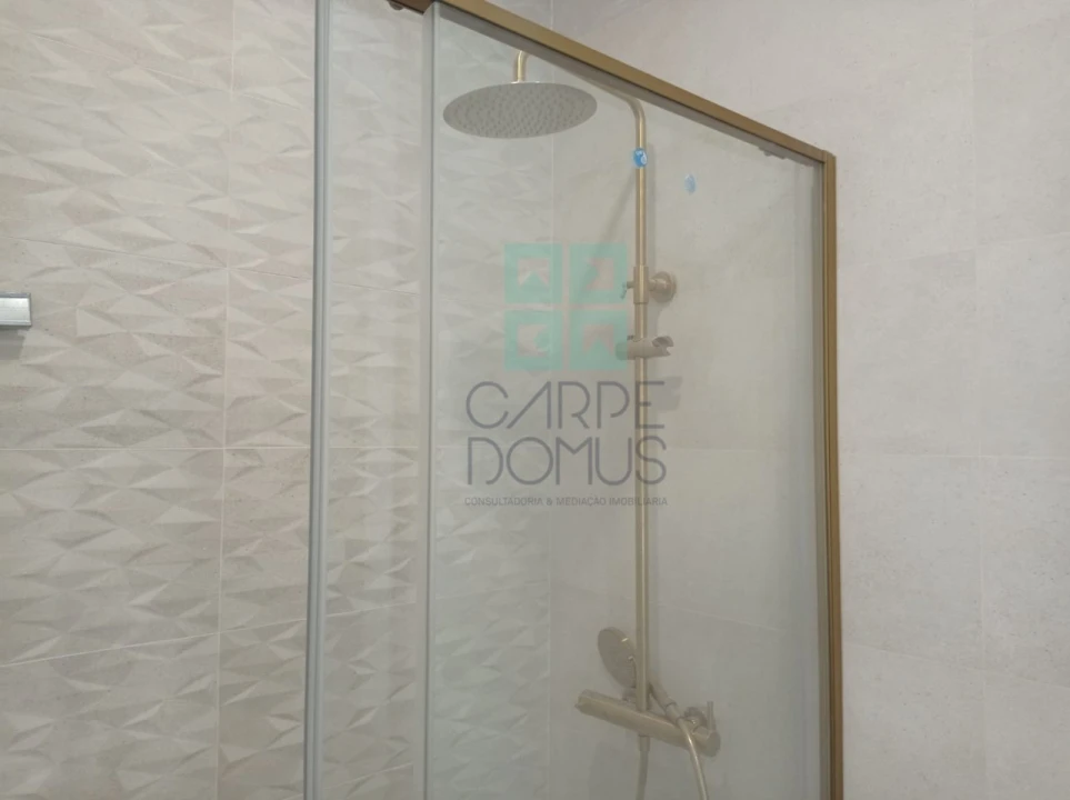 Apartamento T2 para Venda em Venteira Foto 16
