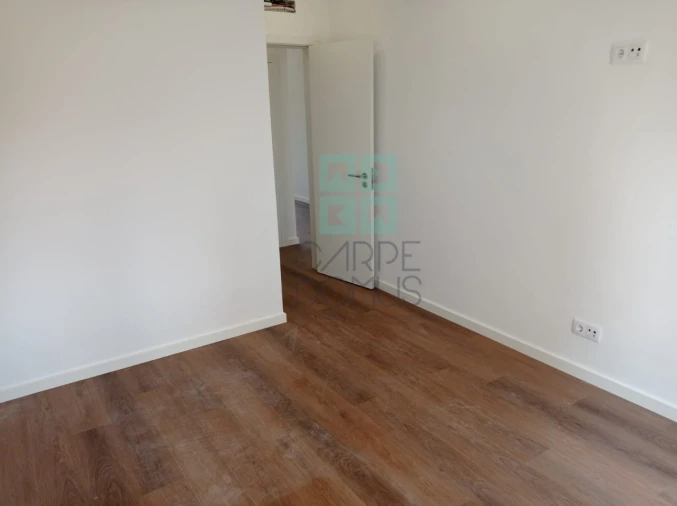Apartamento T2 para Venda em Venteira Foto 13