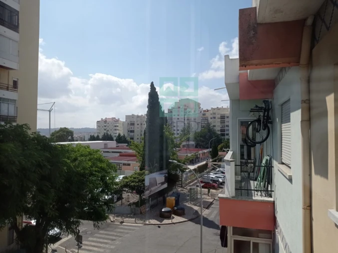 Apartamento T2 para Venda em Venteira Foto 4