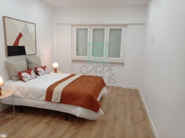 Apartamento T3 para Venda em Benfica