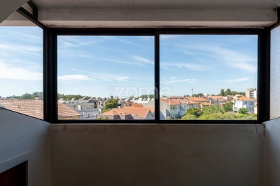 Apartamento T2 para Venda em Ramalde