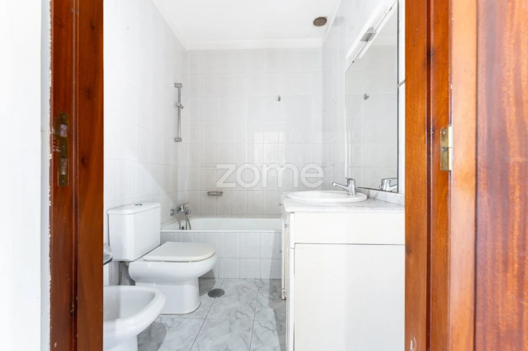 Apartamento T2 para Venda em Ramalde Foto 15