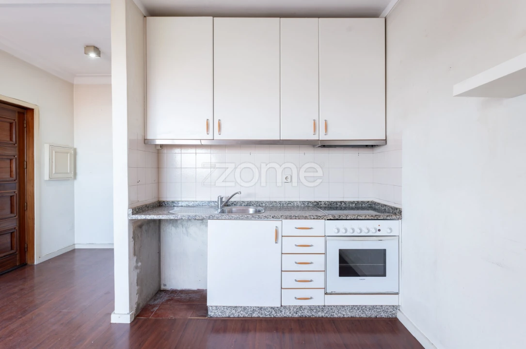 Apartamento T2 para Venda em Ramalde Foto 6