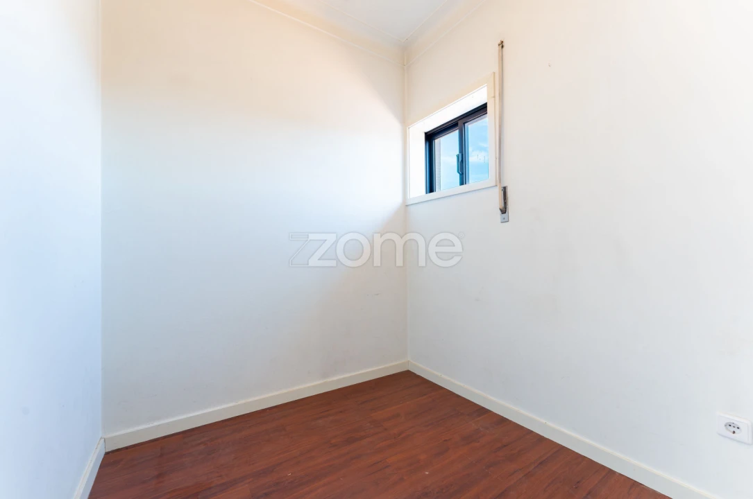Apartamento T2 para Venda em Ramalde Foto 12