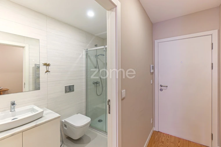 Apartamento T1 para Venda em Cedofeita, Santo Ildefonso, Sé, Miragaia, São Nicolau e Vitória Foto 3