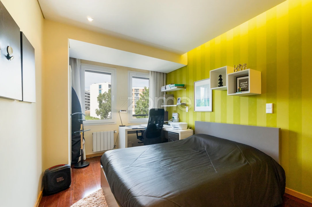 Apartamento T3 para Venda em Mafamude e Vilar do Paraíso Foto 14