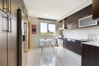 Apartamento T3 para Venda em Mafamude e Vilar do Paraíso