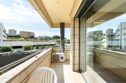 Apartamento T3 para Venda em Mafamude e Vilar do Paraíso
