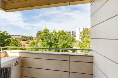 Apartamento T3 para Venda em Mafamude e Vilar do Paraíso
