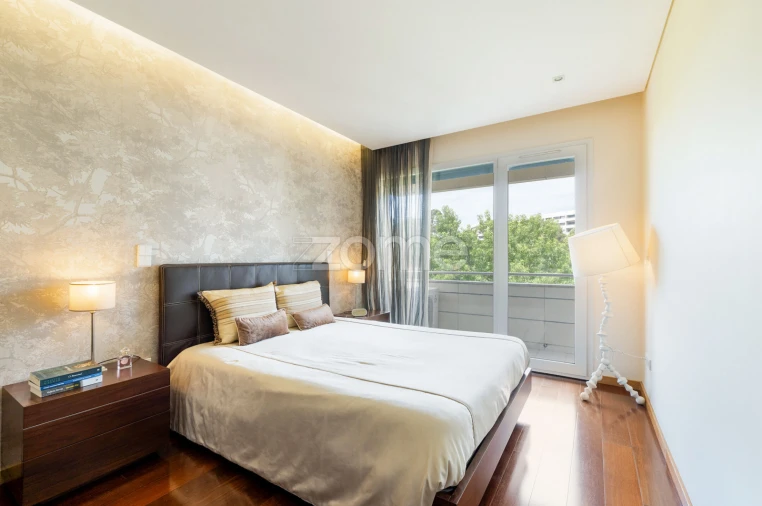 Apartamento T3 para Venda em Mafamude e Vilar do Paraíso Foto 8