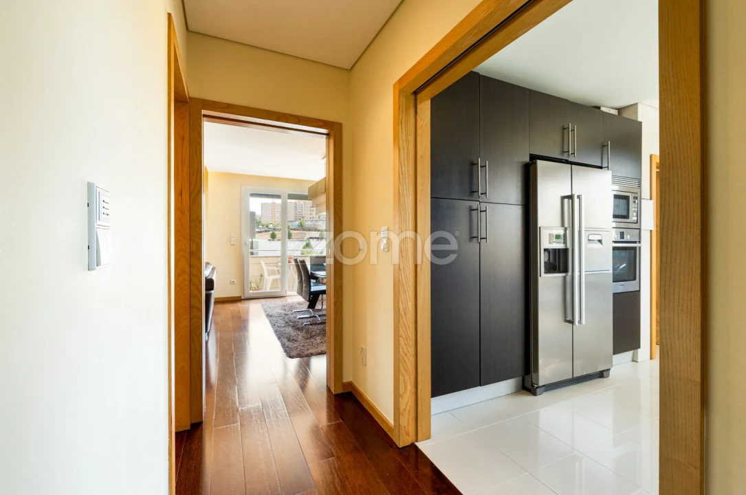Apartamento T3 para Venda em Mafamude e Vilar do Paraíso Foto 4