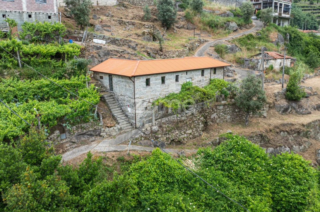 Quinta T4 para Venda em Santa Maria de Sardoura Foto 1