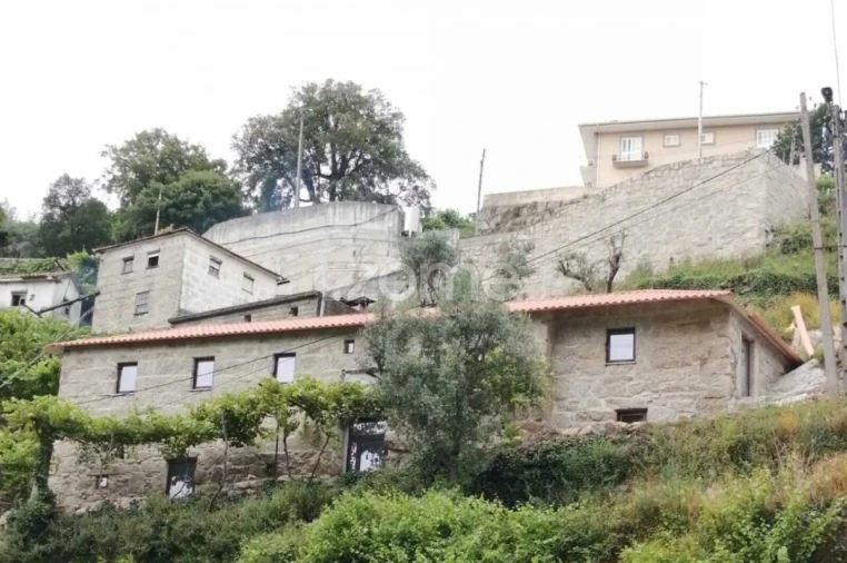Quinta T4 para Venda em Santa Maria de Sardoura Foto 4