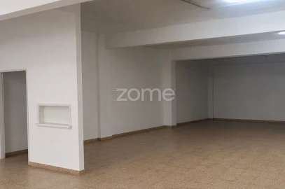 Negócio para Venda em São Domingos de Rana