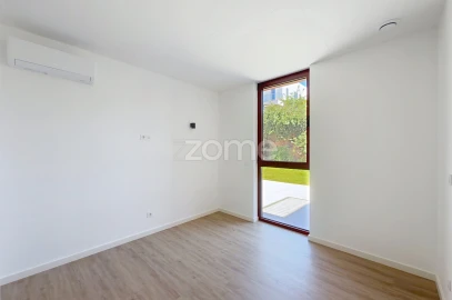 Apartamento T2 para Venda em Santo Antonio dos Olivais