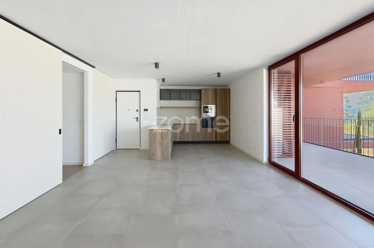 Apartamento T2 para Venda em Santo Antonio dos Olivais Foto 11